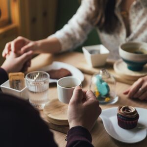 2025 最新飯局小姐條件解析：工作內容與收入詳解